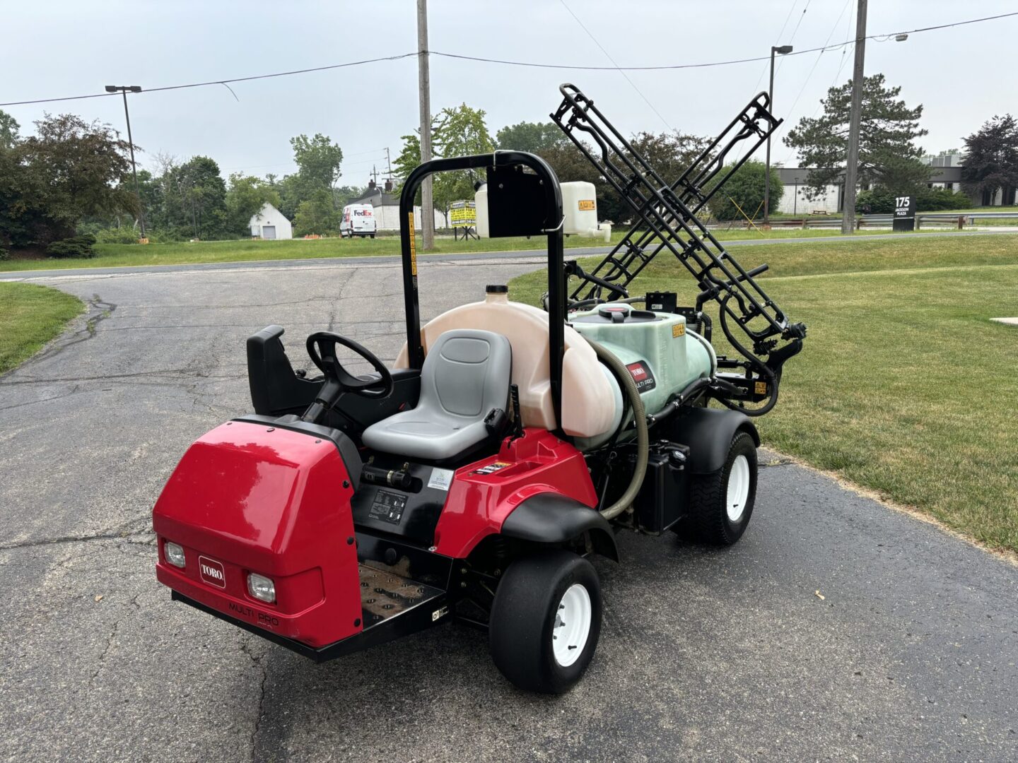 2019 Toro Multi Pro® 1750 175 Gallon Capacity Michigan Turf Equipment