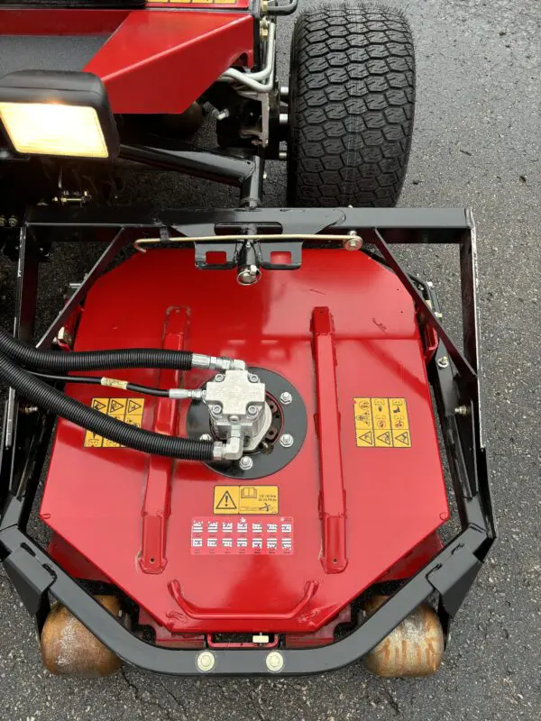 2019 Toro Groundsmaster® 3500D Sidewinder Rotary Mower - Image 9