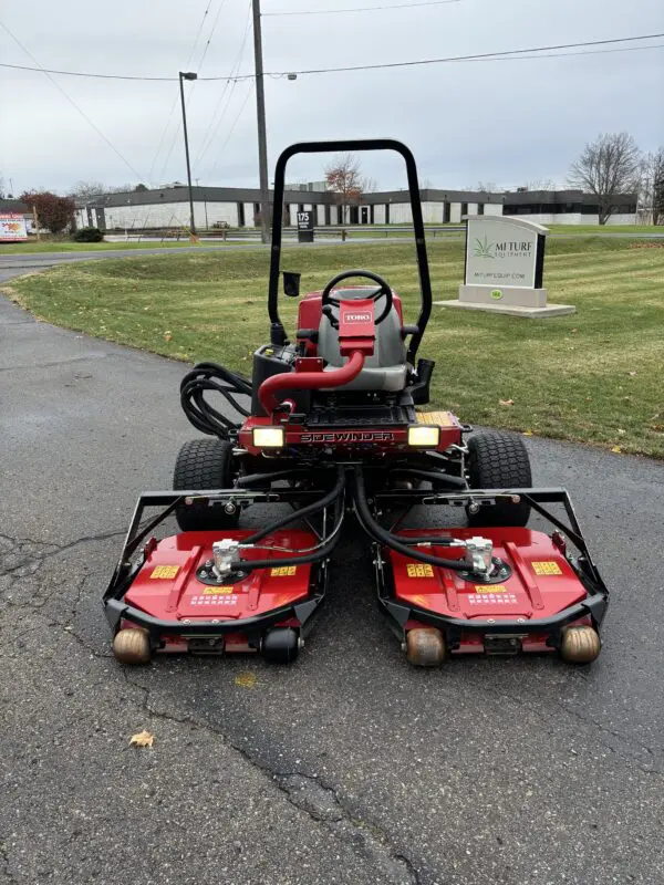 2019 Toro Groundsmaster® 3500D Sidewinder Rotary Mower - Image 10