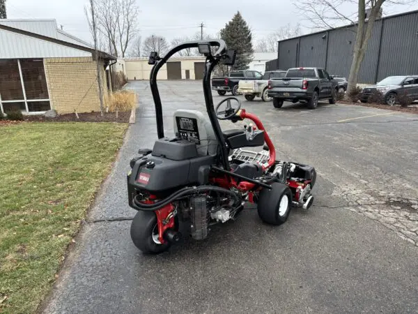 2019 Toro Greensmaster®3400 TriFlex™ – Diesel/3WD - Image 4