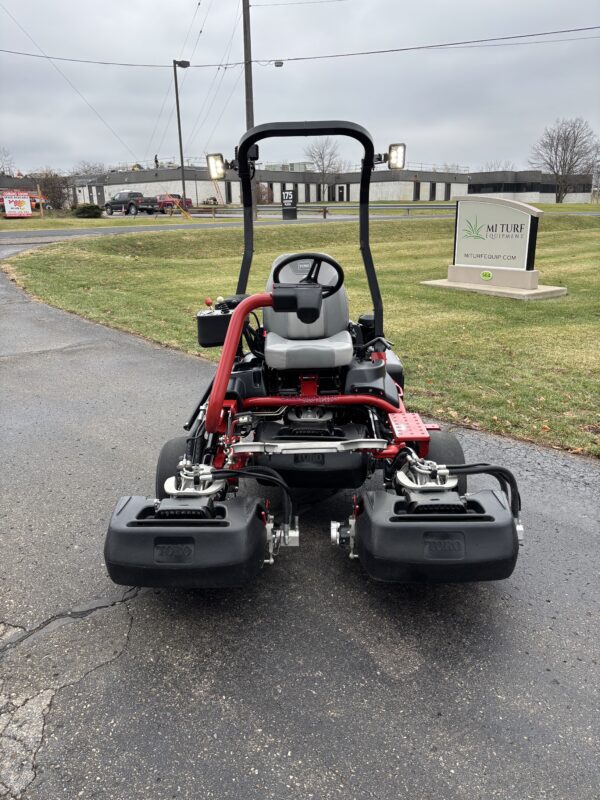 2019 Toro Greensmaster®3400 TriFlex™ – Diesel/3WD - Image 9