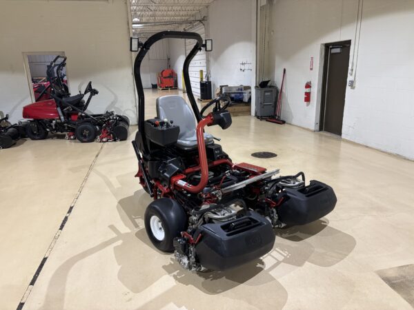 2018 Toro Greensmaster®3320 TriFlex™ Hybrid - Image 3