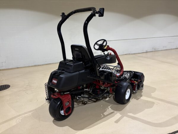 2018 Toro Greensmaster®3320 TriFlex™ Hybrid - Image 4