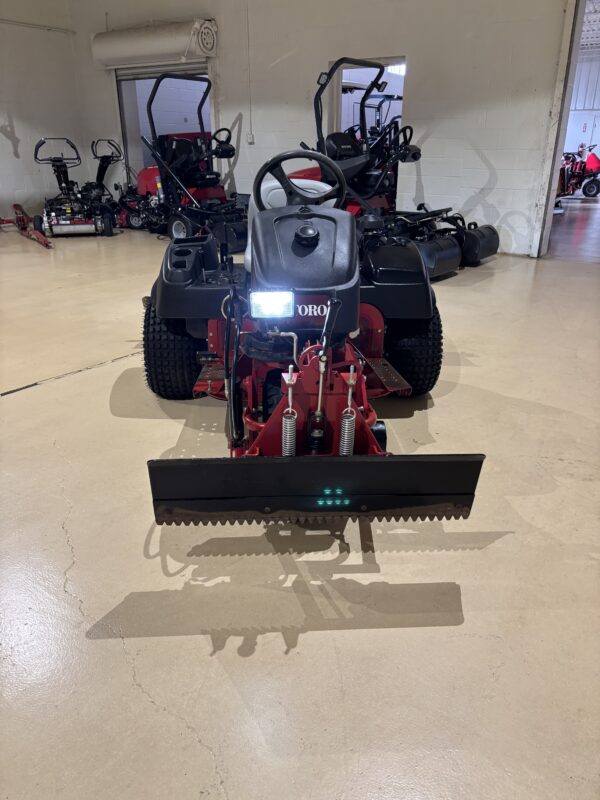 2019 Toro Sand Pro® 5040 Bunker/Ballfield Rake - Image 8