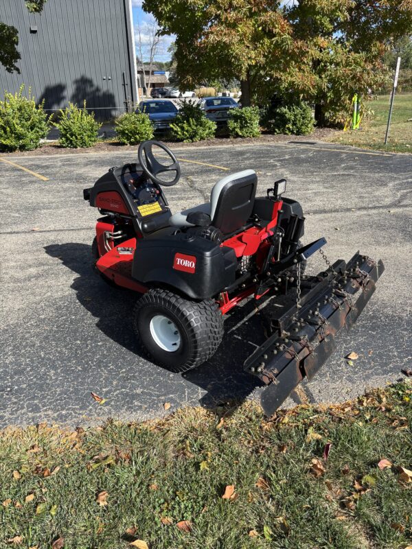 2019 Toro 3040 SandPro® Bunker/Infield Rake - Image 5