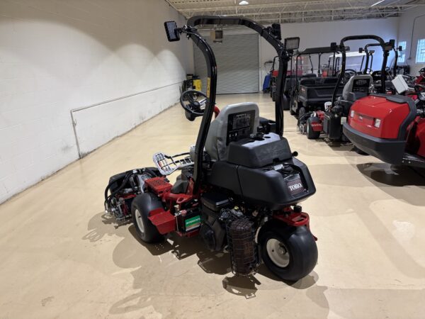 2020 Toro Greensmaster® TriFlex™ 3300 Greens Mower - Image 5