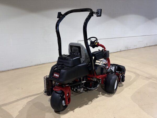 2019 Toro Greensmaster®3320 TriFlex™ Hybrid - Image 4