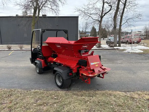 2018 Toro Workman® HDX-D w/2019 Toro ProPass™ 200 Topdresser - Image 5