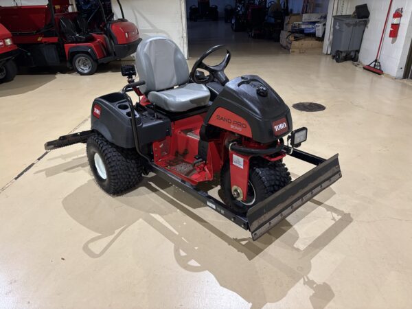 2020 Toro 3040 SandPro® Bunker/Infield Rake - Image 3