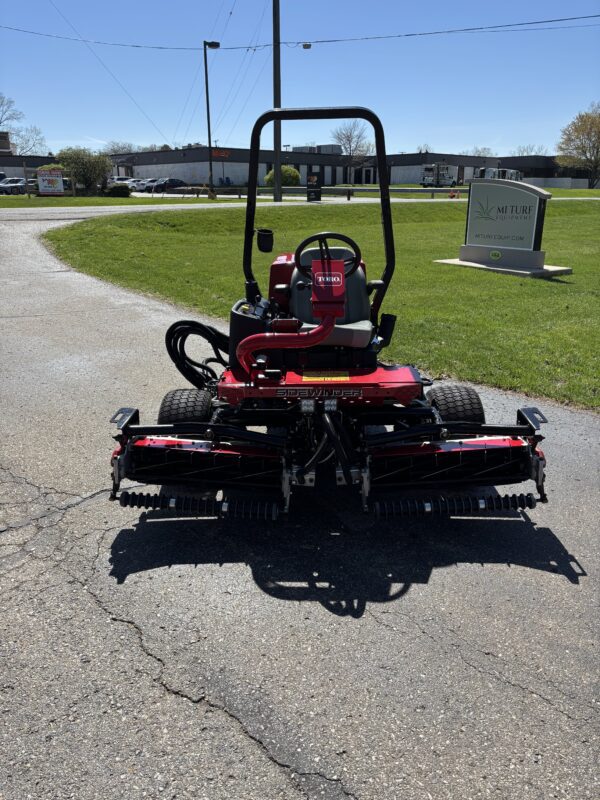 2020 Toro Reelmaster® 3100D Sidewinder w/72″ Cutting Width - Image 10