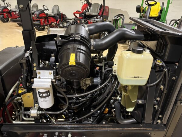 2018 Toro Groundsmaster® 4500-D Rotary Contour Mower AWD - Image 6