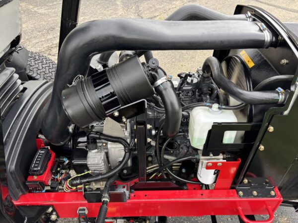 2020 Toro Reelmaster® 5010-H Hybrid Fairway Mower - Image 6