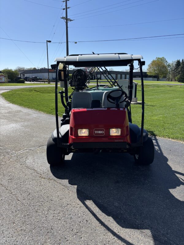 2019 Toro Multi Pro® 5800G – 300 Gallon sprayer - Image 9