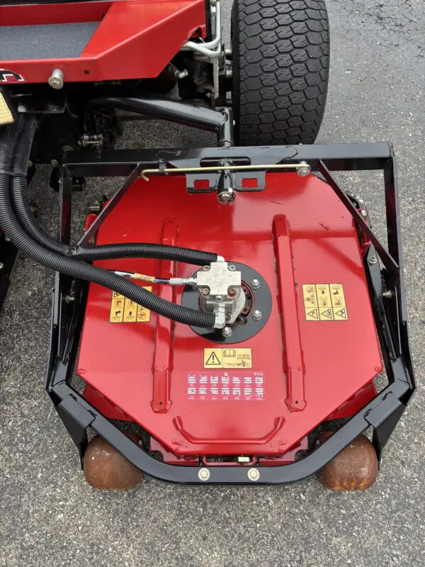 2019 Toro Groundsmaster® 3500D Sidewinder Rotary Mower - Image 9