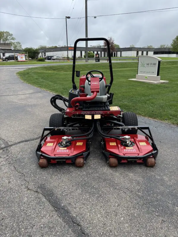 2019 Toro Groundsmaster® 3500D Sidewinder Rotary Mower - Image 10