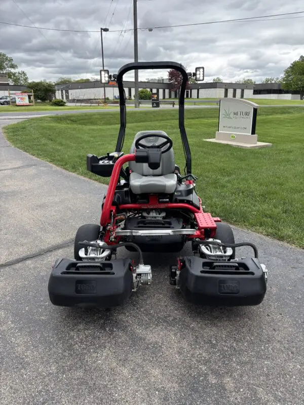 2020 Toro Greensmaster®3320 TriFlex™ Hybrid - Image 9