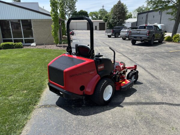 2008 Toro Groundsmaster® 7200 w/62″ Guardian® Recycler® Deck - Image 4