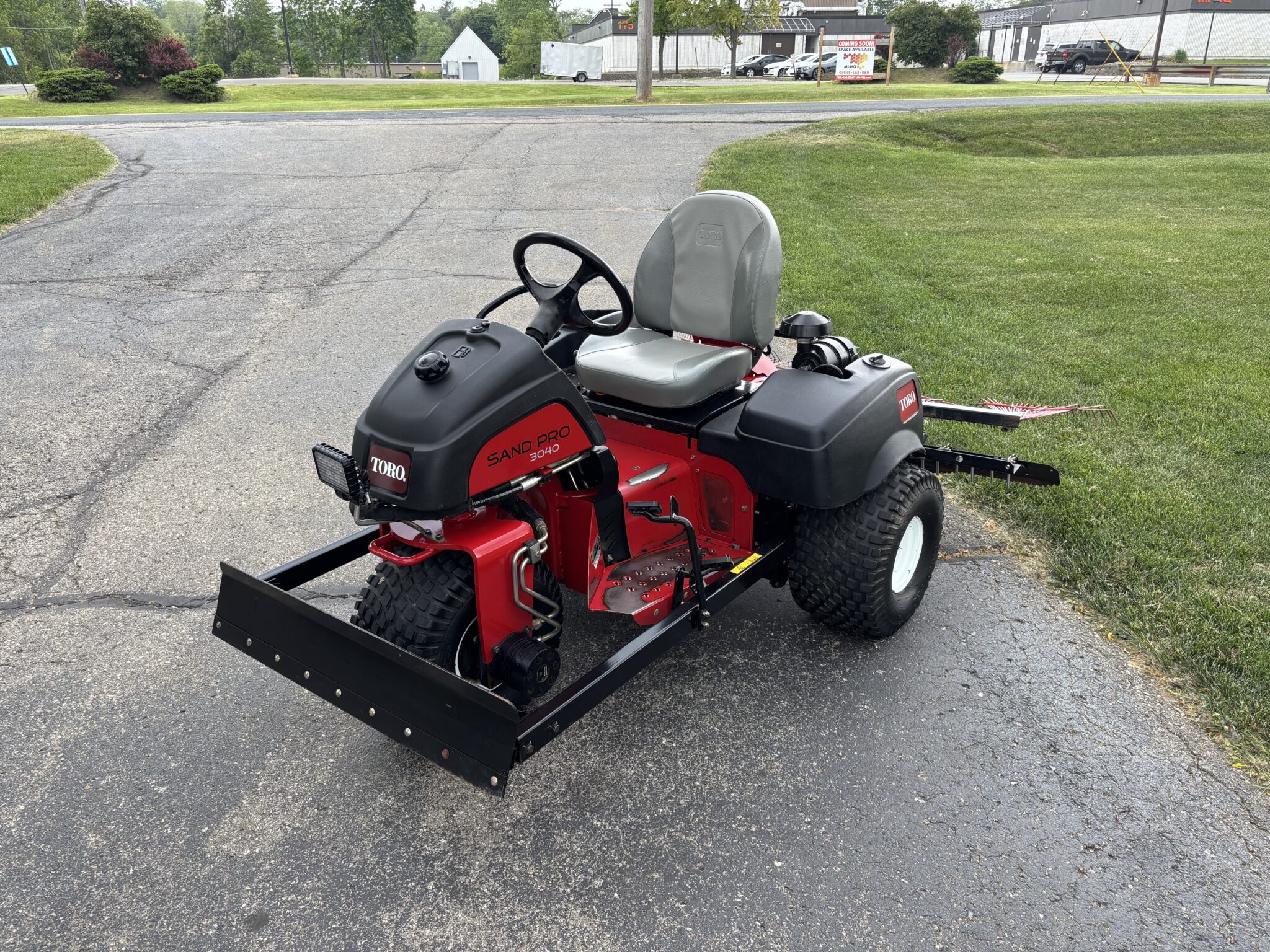 Used Bunker Rakes – Michigan Turf Equipment
