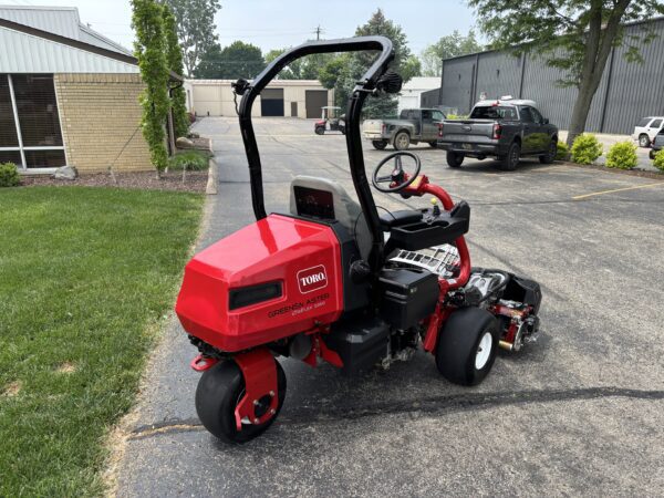 2020 Toro Greensmaster® eTriFlex® 3360 - Image 4