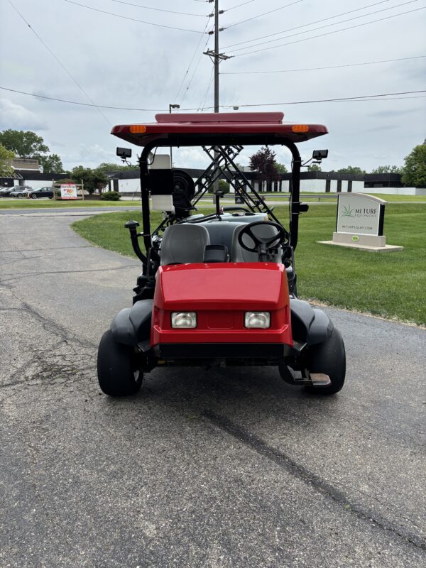 2019 Toro Multi Pro® 5800G – 300 Gallon sprayer - Image 9