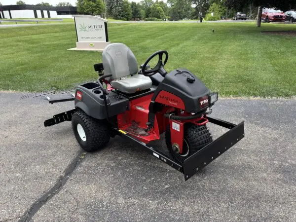 2020 Toro 3040 SandPro® Bunker/Infield Rake - Image 3