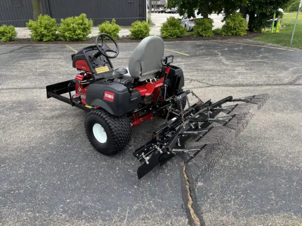 2020 Toro 3040 SandPro® Bunker/Infield Rake - Image 5