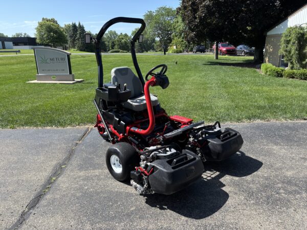 2020 Toro Greensmaster®3320 TriFlex™ Hybrid - Image 3