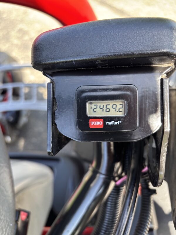 2020 Toro Greensmaster®3320 TriFlex™ Hybrid - Image 7