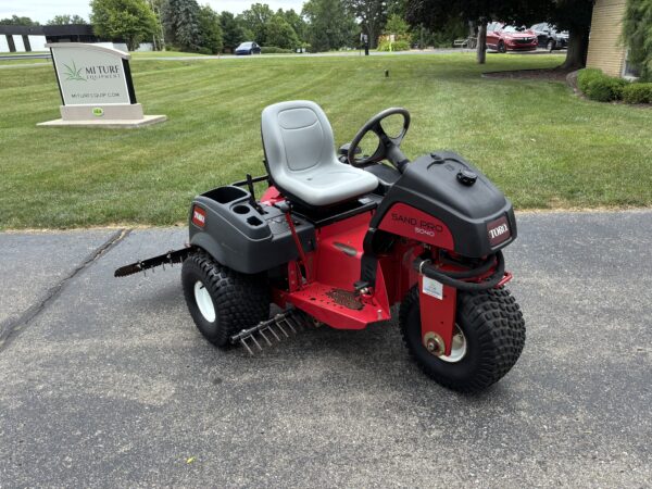 2019 Toro Sand Pro® 5040 Bunker/Ballfield Rake - Image 3