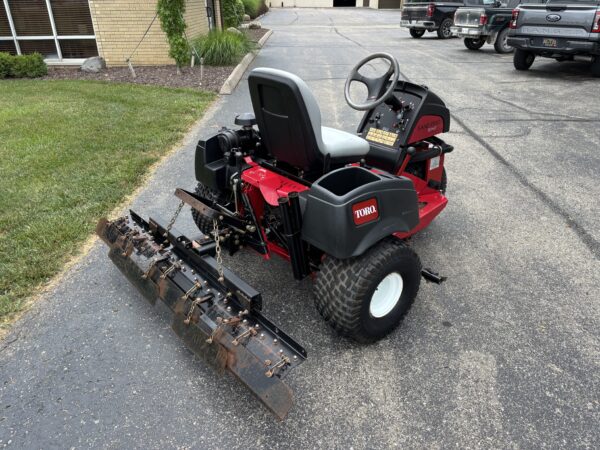 2019 Toro Sand Pro® 5040 Bunker/Ballfield Rake - Image 4