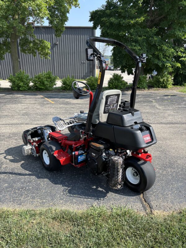 2020 Toro Greensmaster®3320 TriFlex™ Hybrid - Image 5