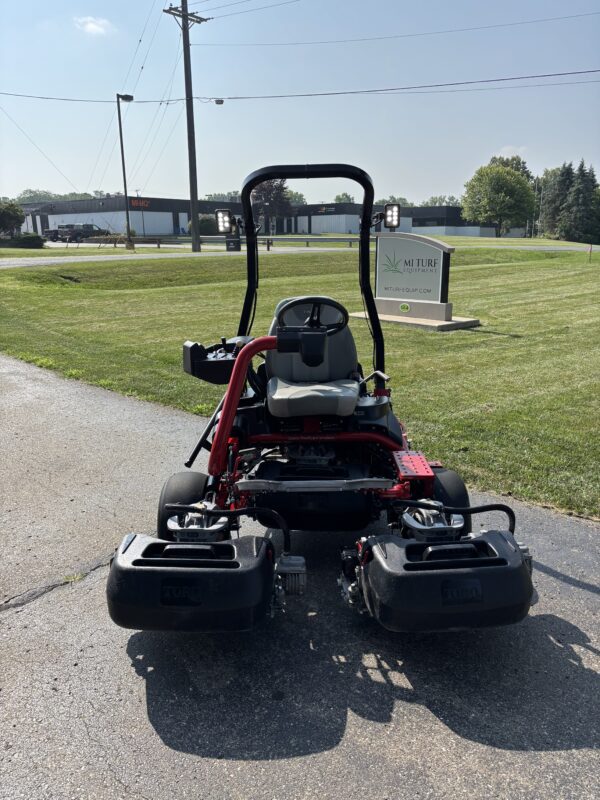 2020 Toro Greensmaster®3320 TriFlex™ Hybrid - Image 9