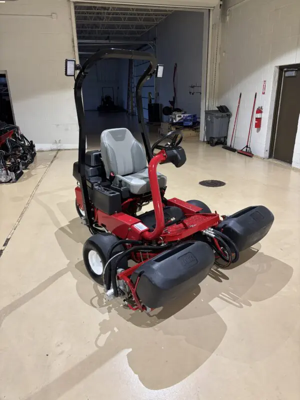 2019 Toro Greensmaster® 3150-Q Triplex Greens Mower - Image 3