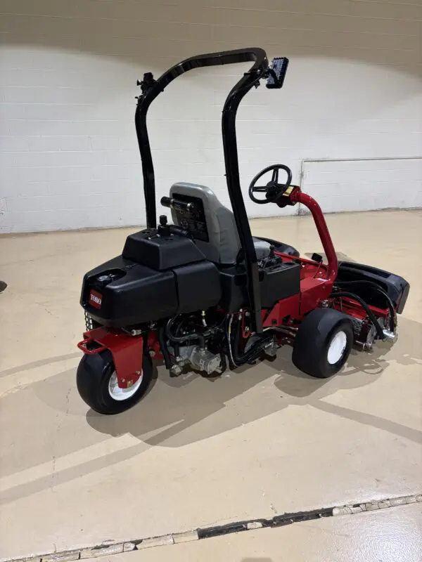 2019 Toro Greensmaster® 3150-Q Triplex Greens Mower - Image 4