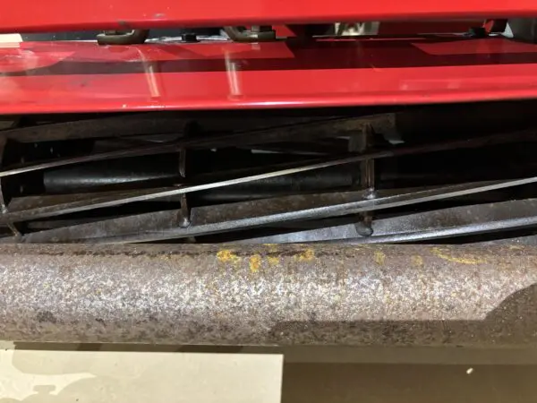 2019 Toro Greensmaster® 3150-Q Triplex Greens Mower - Image 8