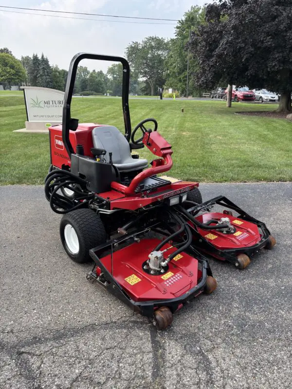 2018 Toro Groundsmaster® 3500D Sidewinder Rotary Mower - Image 3