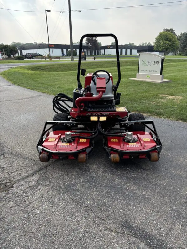 2018 Toro Groundsmaster® 3500D Sidewinder Rotary Mower - Image 10