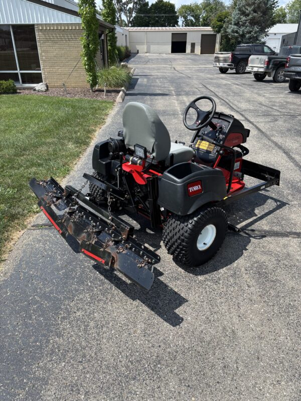 2020 Toro 3040 SandPro® Bunker/Infield Rake - Image 4