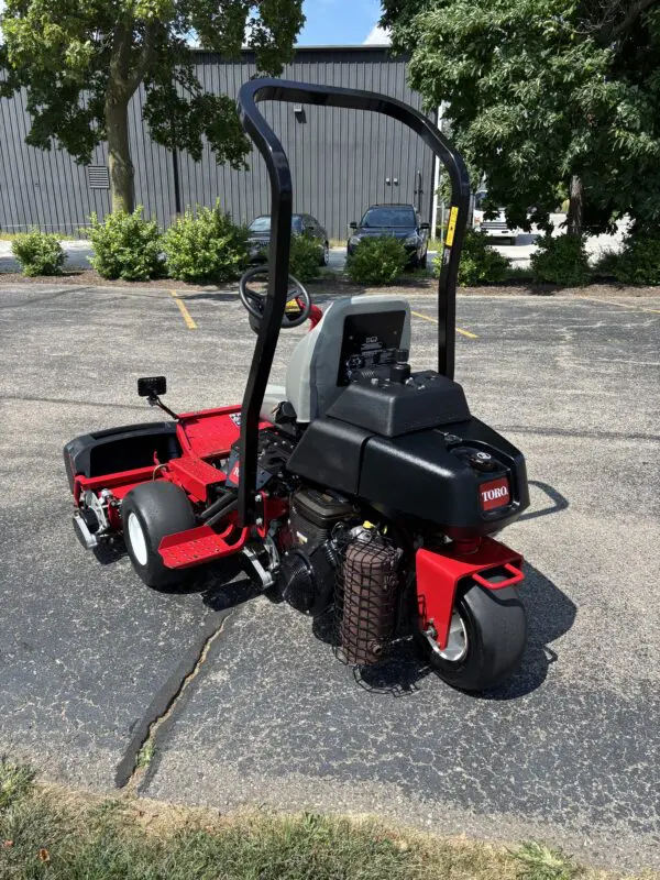 2019 Toro Greensmaster® 3150-Q Triplex Greens Mower - Image 5