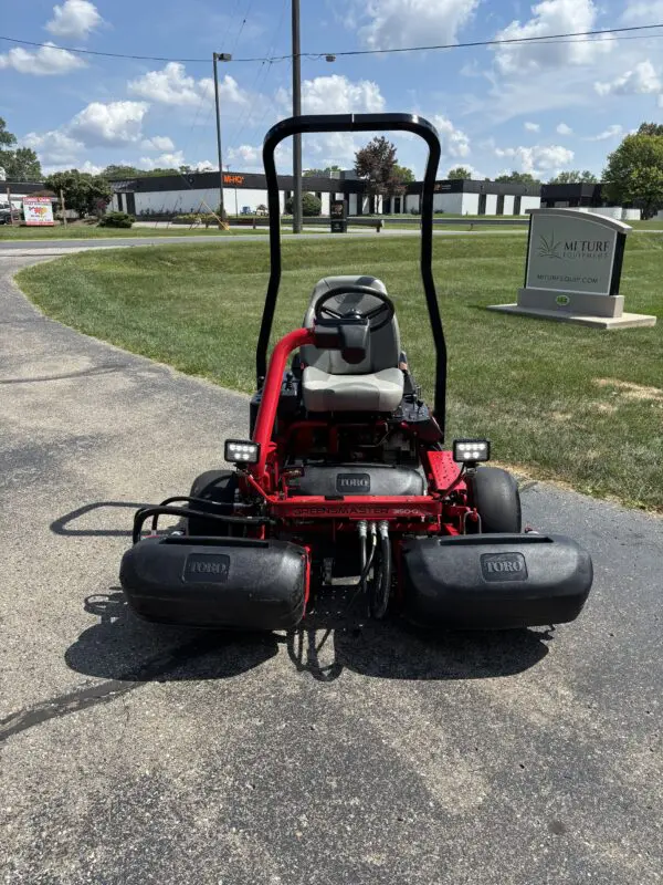 2019 Toro Greensmaster® 3150-Q Triplex Greens Mower - Image 9