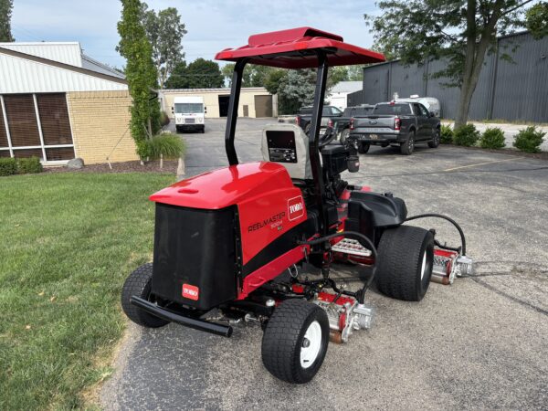 2019 Toro Reelmaster® 5010-H Hybrid Fairway Mower - Image 4