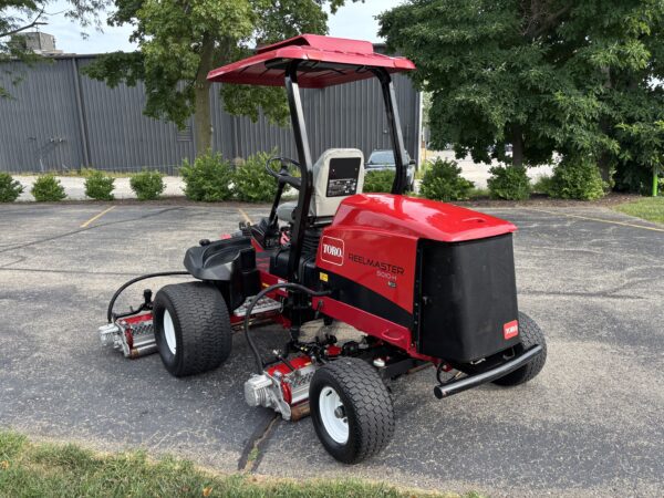 2019 Toro Reelmaster® 5010-H Hybrid Fairway Mower - Image 5
