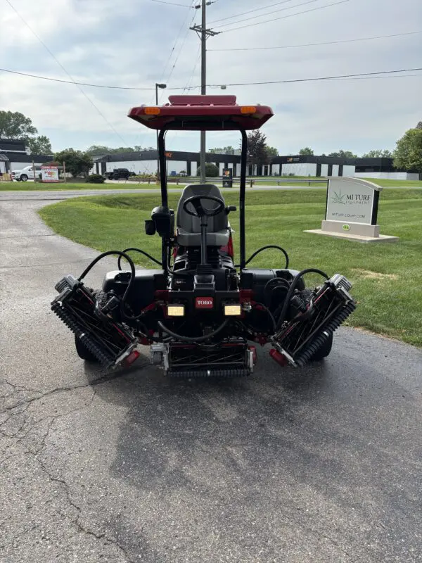 2019 Toro Reelmaster® 5010-H Hybrid Fairway Mower - Image 10