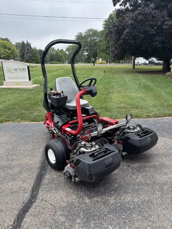 2011 Toro Greensmaster® TriFlex™ 3300 Greens Mower - Image 3