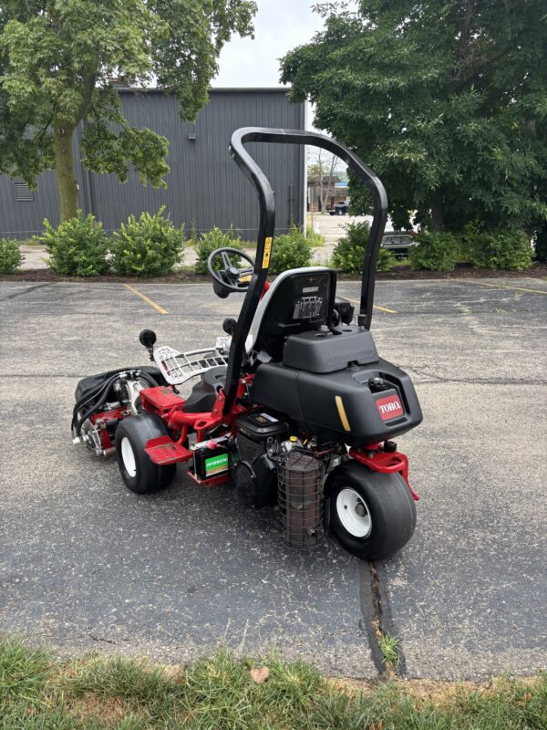 2011 Toro Greensmaster® TriFlex™ 3300 Greens Mower - Image 5