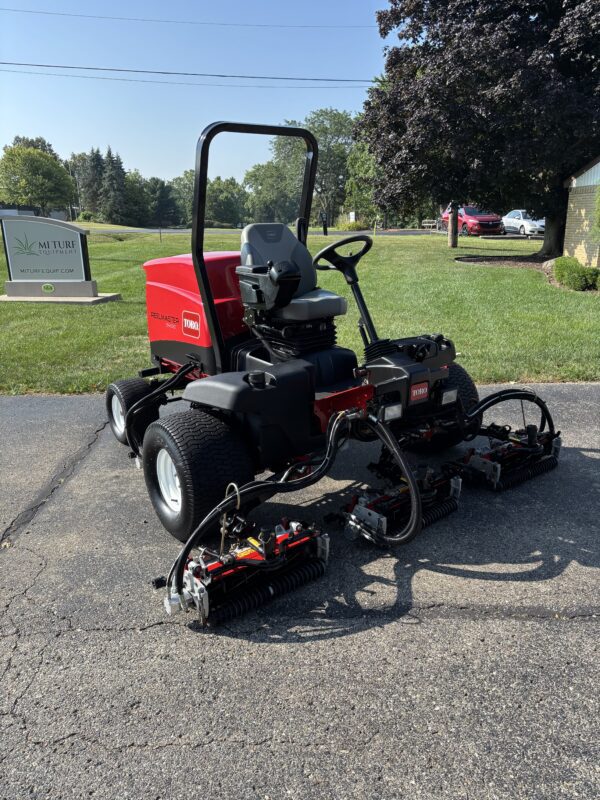 2019 Toro Reelmaster® 5410 Fairway Mower - Image 3