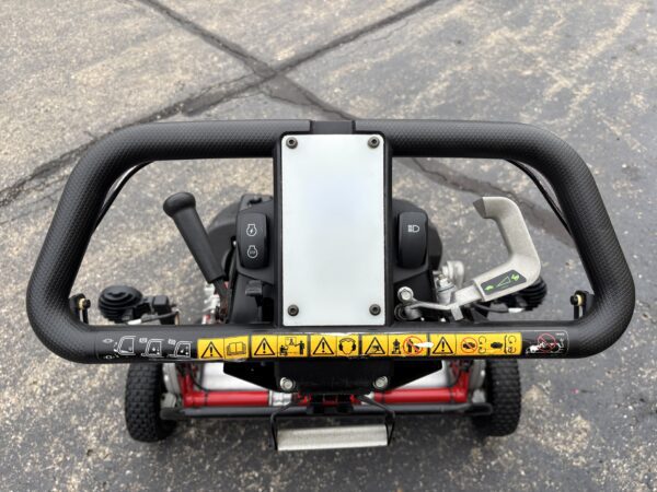 2021 Toro Greensmaster® 1026 - Image 6