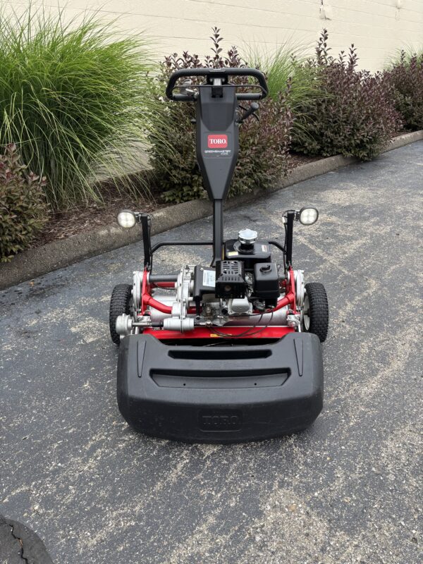 2021 Toro Greensmaster® 1026 - Image 9