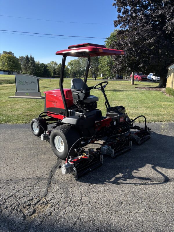 2020 Toro Reelmaster® 5010-H Hybrid Fairway Mower - Image 3