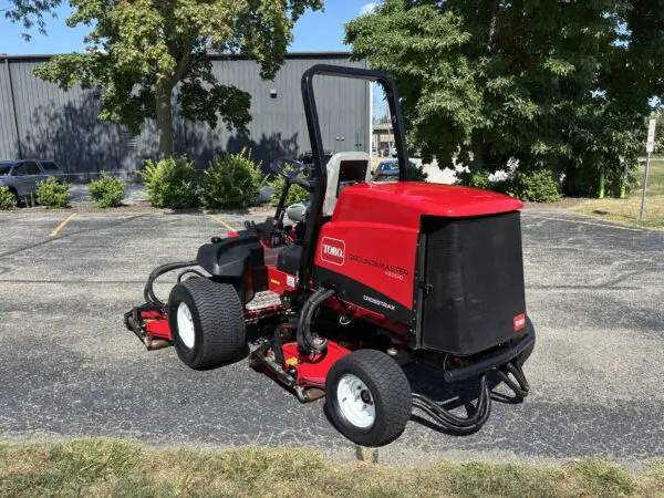 2019 Toro Groundsmaster® 4300D Rotary Contour Mower - Image 5
